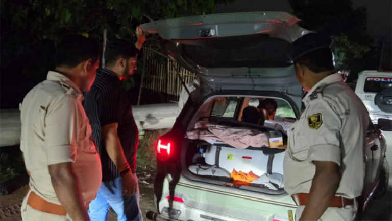 पटना में अपराध नियंत्रण को लेकर पुलिस का सघन वाहन जांच अभियान जारी, थानाक्षेत्रों में दिखी सक्रियता