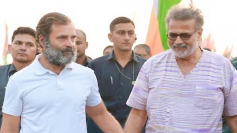 तुषार गांधी जी, आप गांधी जी के वंशज हैं और करनी आपकी नाथूराम गोडसे जैसी, आप तुरंत यहां से चले जाएं!”