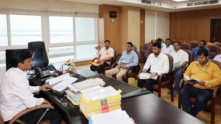 दरधा नदी में जलस्तर वृद्धि से सतर्क हुआ प्रशासन – जिलाधिकारी ने की आपात बैठक