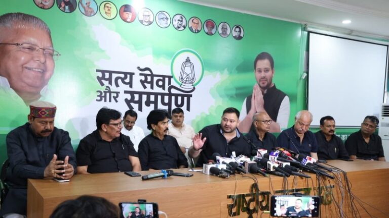 तेजस्वी यादव का चुनाव आयोग पर बड़ा हमला: “मतदाता सूची से विपक्षी वोटरों की सफाई कर रही है भाजपा और आयोग