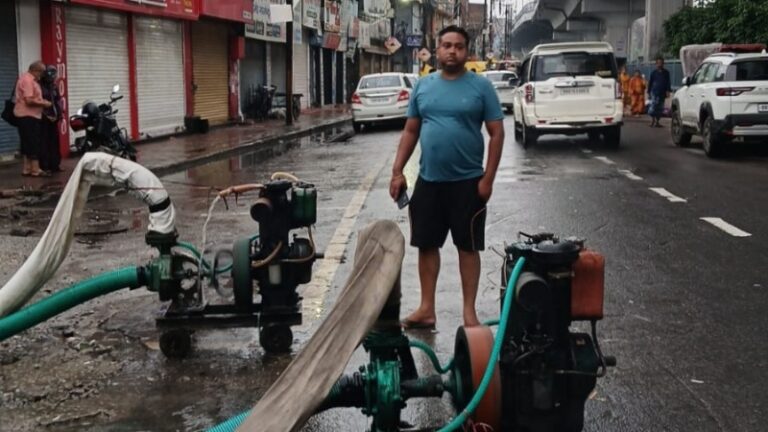 पटना में बारिश बनी चुनौती: जलभराव और जाम से जूझ रहा शहर, प्रशासन के निरंतर प्रयासों के बावजूद हालात बिगड़े