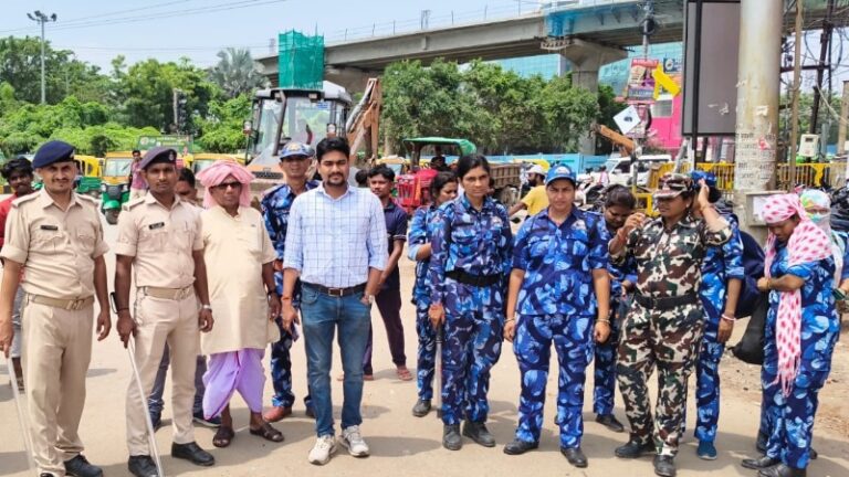 पटना में लगातार चौथे दिन चला अतिक्रमण हटाओ अभियान, ₹39,500 का जुर्माना वसूला गया