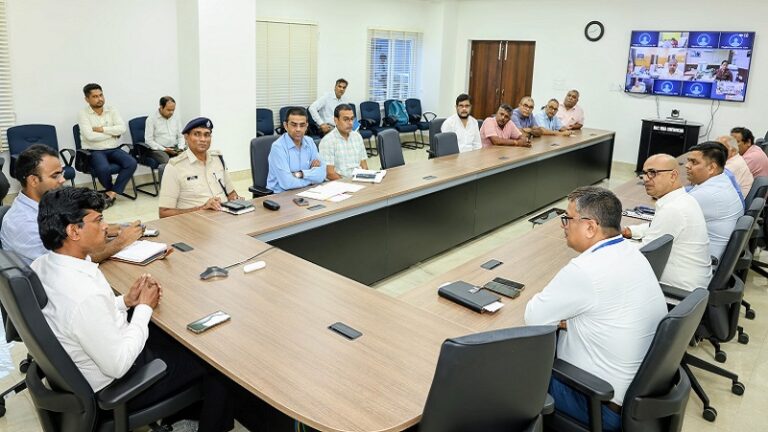 पटना DM ने किया समीक्षा बैठक: विशेष गहन पुनरीक्षण अभियान में ‘‘कोई मतदाता छूटे नहीं, कोई अपात्र जुड़े नहीं’’