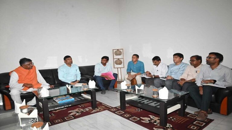 सांसद रविशंकर प्रसाद ने बाढ़ प्रभावित इलाकों का लिया जायजा, राहत कार्य तेज करने के निर्देश