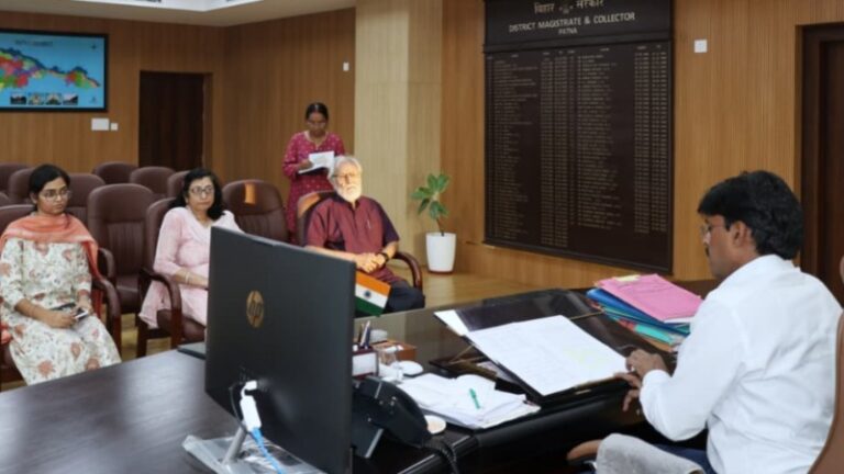 मुख्यमंत्री कलाकार पेंशन योजना से वरिष्ठ कलाकारों को मिलेगा सम्मानजनक जीवन: पटना डीएम