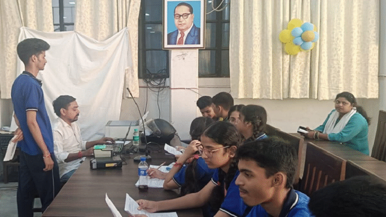 सभी बच्चों के लिए विद्यालयों में आयोजित होंगे आधार बायोमेट्रिक अपडेट शिविर