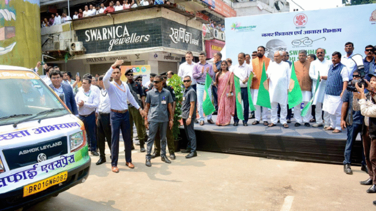 मुख्यमंत्री नीतीश कुमार ने शहरी विकास की कई परियोजनाओं का उद्घाटन और शिलान्यास किया