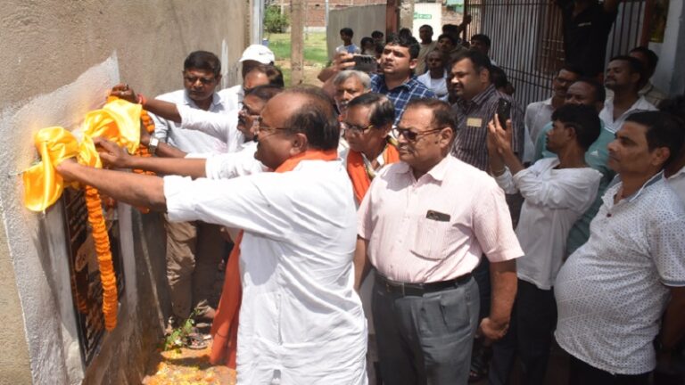 दीघा में 1.52 करोड़ की लागत से तीन सड़कों और नालों का शिलान्यास