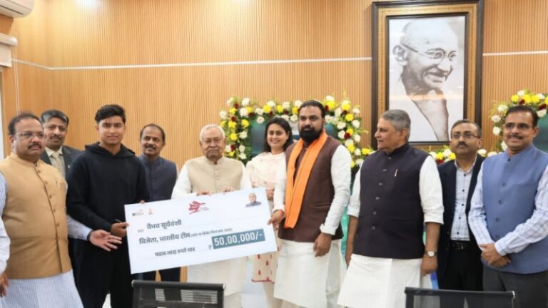 अंडर-19 वर्ल्ड कप विजेता टीम के प्रमुख सदस्य वैभव सूर्यवंशी को मुख्यमंत्री ने किया सम्मानित, 50 लाख रुपये का दिया इनाम