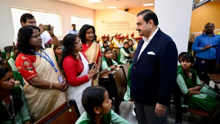 बिहार में औद्योगिक क्रांति: गौतम अदाणी ने किया पीरपैंती पावर प्लांट का निरीक्षण, 30 हजार करोड़ का निवेश