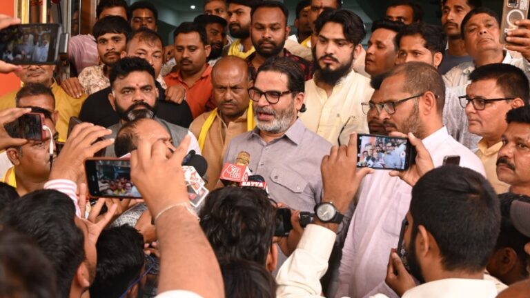 प्रशांत किशोर का नीतीश और केंद्र पर तीखा हमला: “बिहार में अब मुख्यमंत्री ही पलायन कर रहे हैं