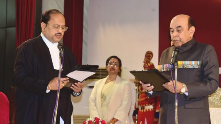 बिहार के 43वें राज्यपाल बने लेफ्टिनेंट जनरल सैयद अता हसनैन: राजभवन में भव्य शपथ ग्रहण, ‘पीपुल्स जनरल’ के हाथों में राज्य की कमान