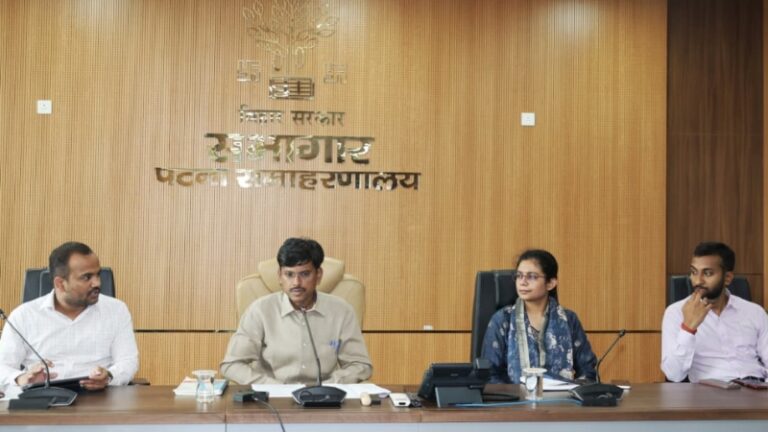 LPG वितरण में कोताही पर FIR के निर्देश; जिलाधिकारी त्यागराजन एसएम ने की आपूर्ति व्यवस्था की समीक्षा