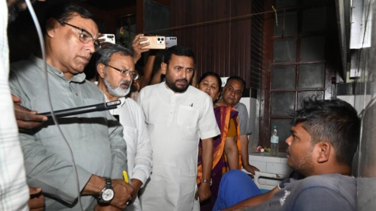 शराबबंदी के बावजूद जहरीली शराब से लगातार मौतें: “ऐसे निष्क्रिय कानून तुरंत हटाए राज्य सरकार” — जन सुराज