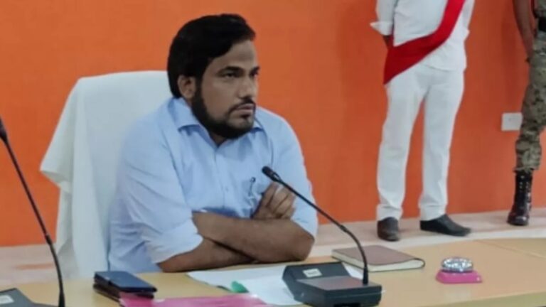 पटना नगर निगम आयुक्त यशपाल मीणा सख्त: नाला उड़ाही में लापरवाही पर 6 अफसरों का वेतन रोका, शनिवार को होगा पंपों का महा-ट्रायल