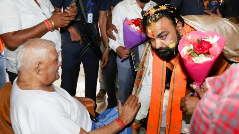 गृह जिला मुंगेर पहुंचे CM सम्राट चौधरी ने ‘मन की बात’ में लिया हिस्सा, किए बड़े ऐलान
