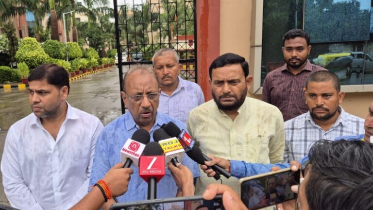 पटना होटल कांड: छात्रा से छेड़खानी मामले में DGP से मिला जन सुराज का प्रतिनिधिमंडल